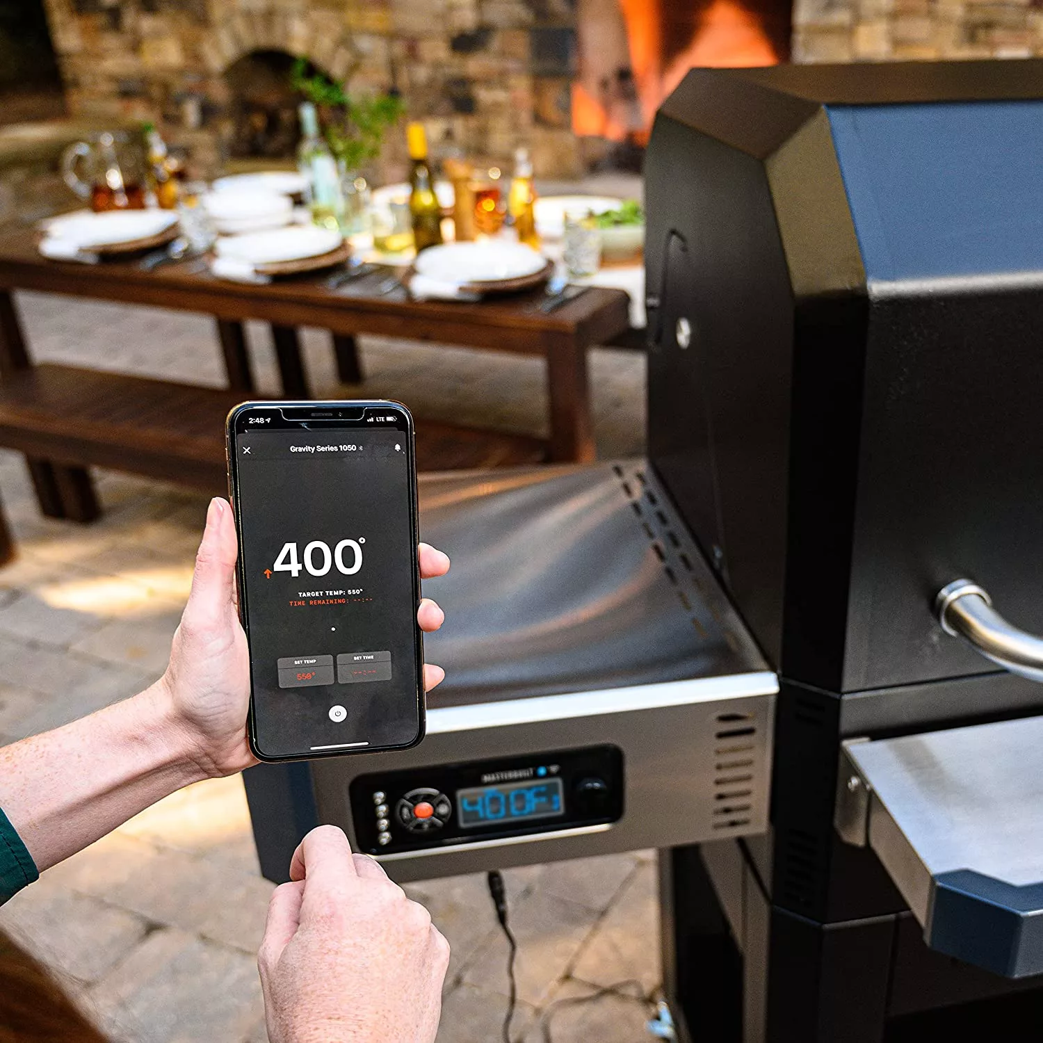 Masterbuilt Gravity Series 800 Digital Charcoal Grill 3 Masterbuilt Gravity Series 800 Digital Charcoal Grill