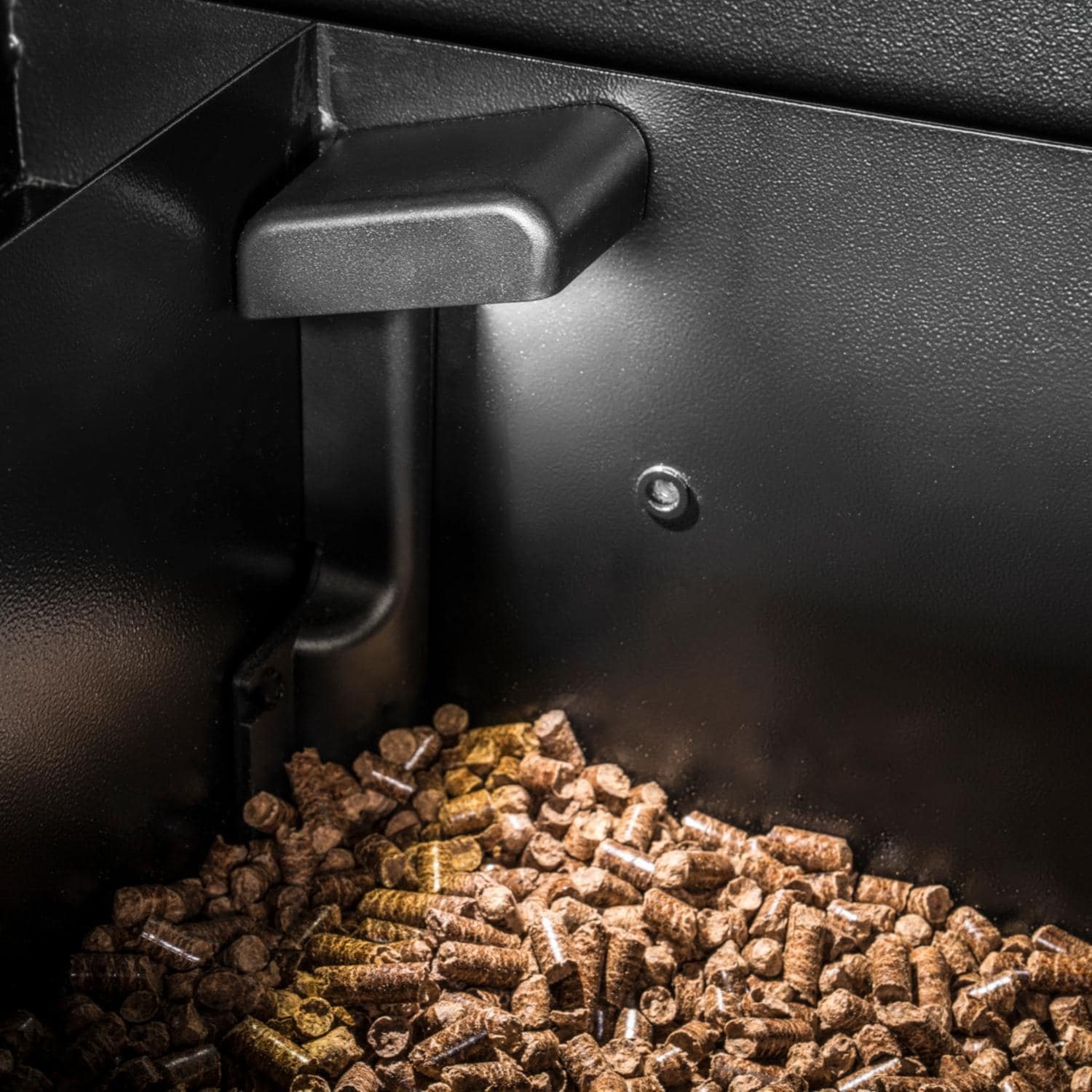Traeger Ironwood 650 Wood Pellet WiFIRE Grill 4 Traeger Ironwood 650 Wood Pellet WiFIRE Grill